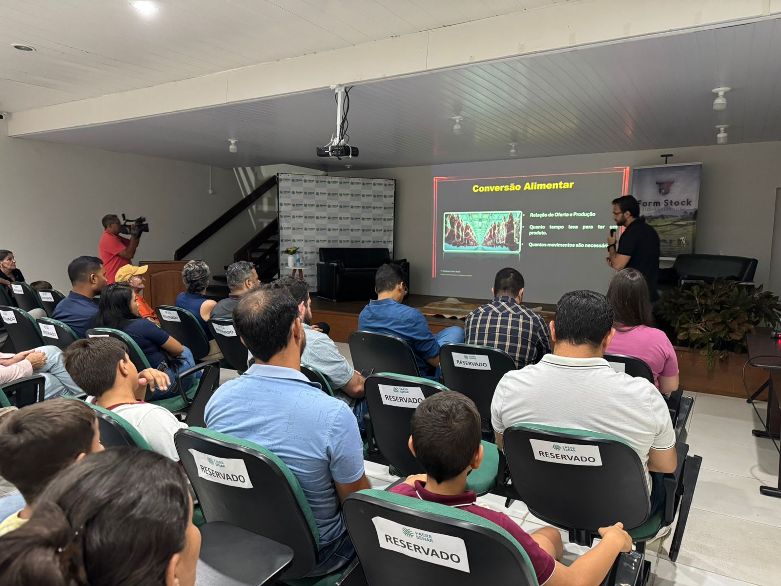 f2cb20ba cff6 4139 8329 95d424b33b20